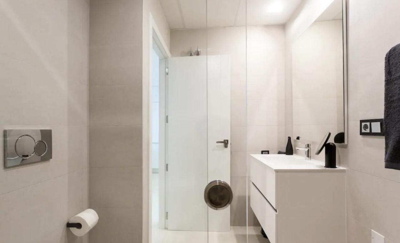 Luxury Apartment With Private Hot Tub By Poniente Beach Benidorm Dış mekan fotoğraf