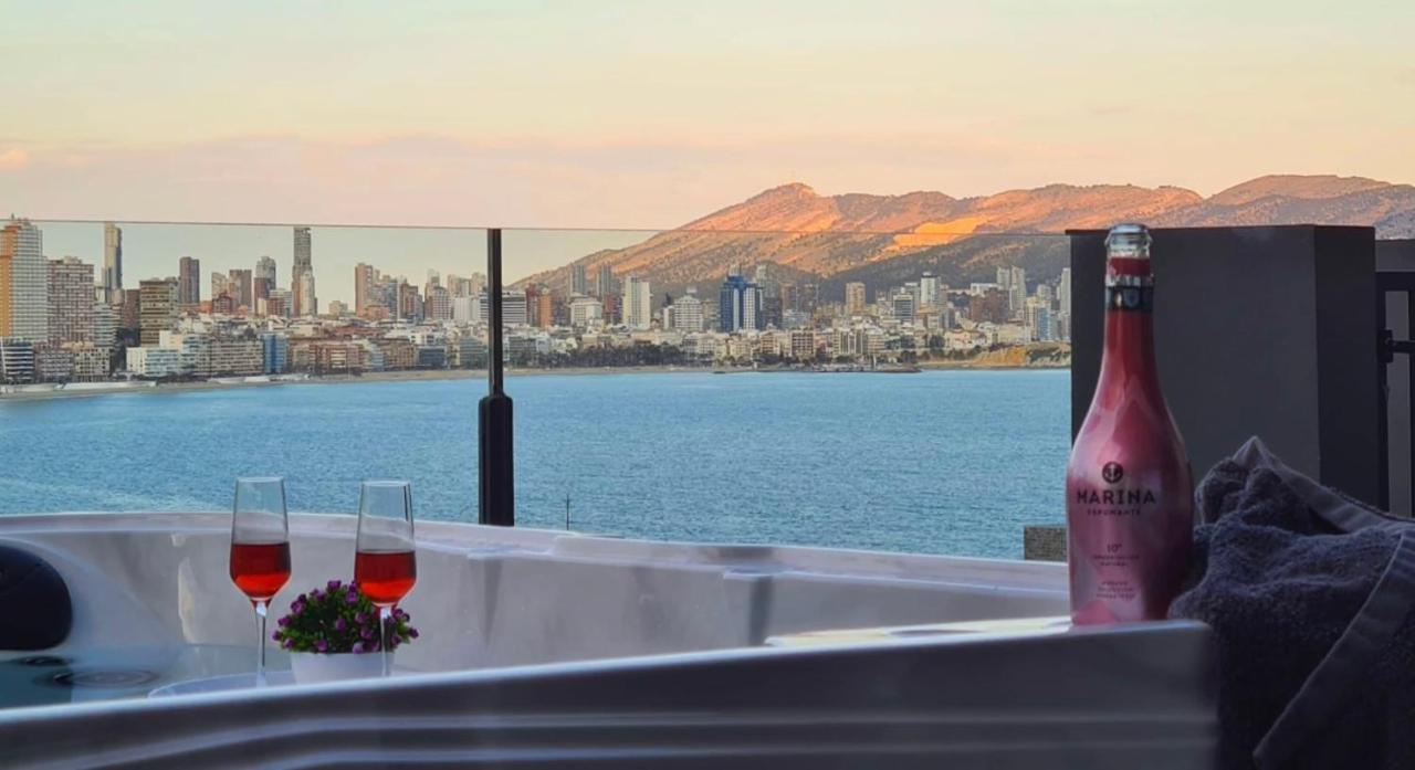 Luxury Apartment With Private Hot Tub By Poniente Beach Benidorm Dış mekan fotoğraf